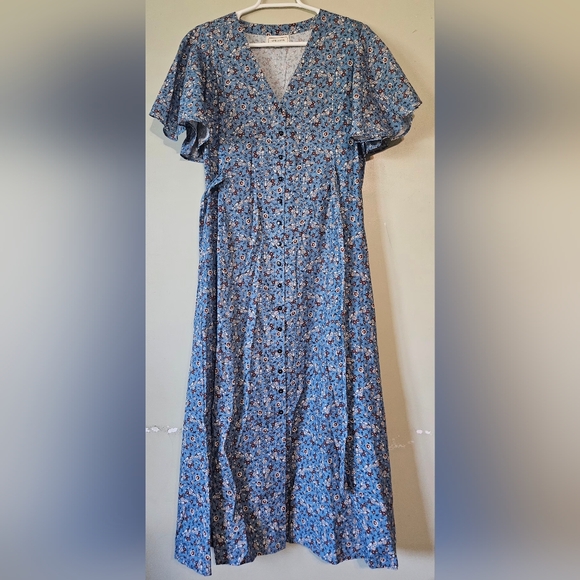 atèlette Dresses & Skirts - 💚Atèlette Flare Dresses Floral Size 38 V Neck Vintage Style 💛🩷‎